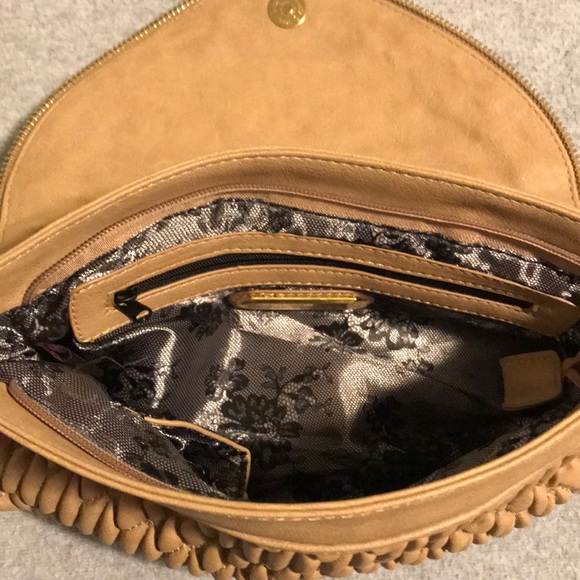 Urban Expressions Clutch - Picture 4 of 6